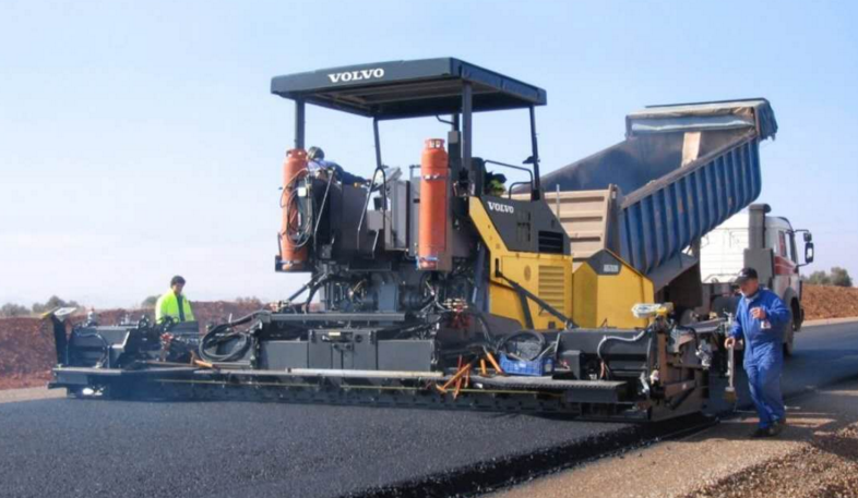 液壓夯實(shí)機(jī)施工有哪些優(yōu)勢？